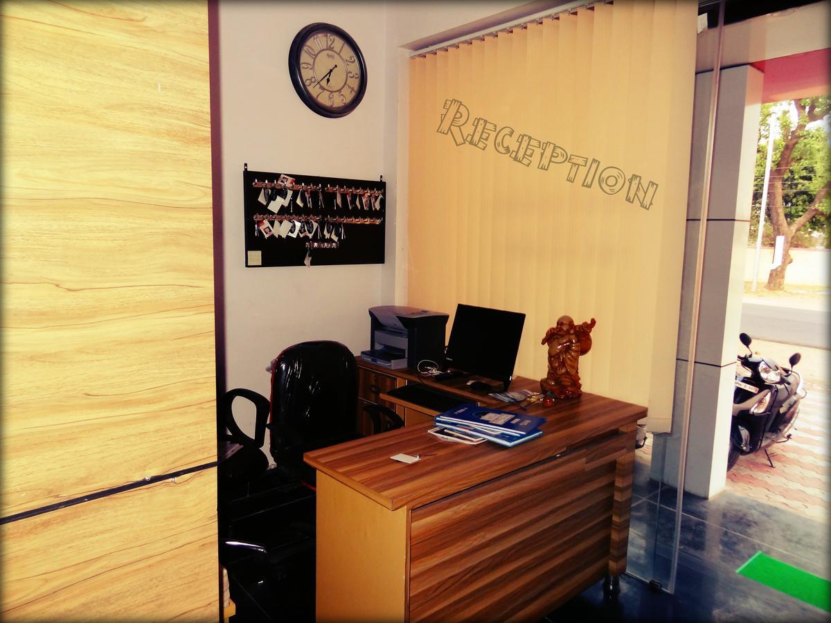 The Royal Hotel Chhatarpur Esterno foto
